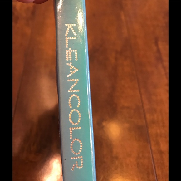 NEW Kleancolor Fashionista Pre-glued Airbrushed Nails - Picture 5 of 6